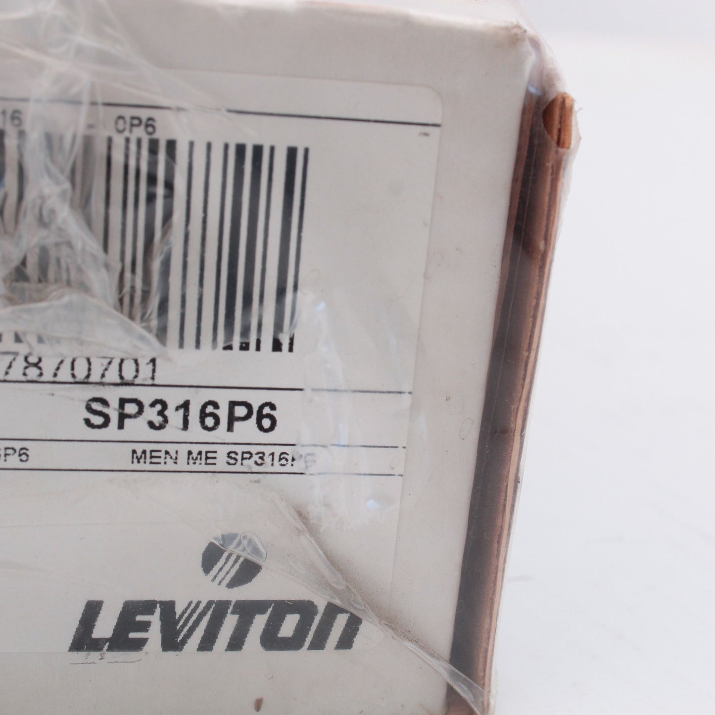 Leviton Pin & Sleeve Splashproof Plug 16A 250V SP316P6