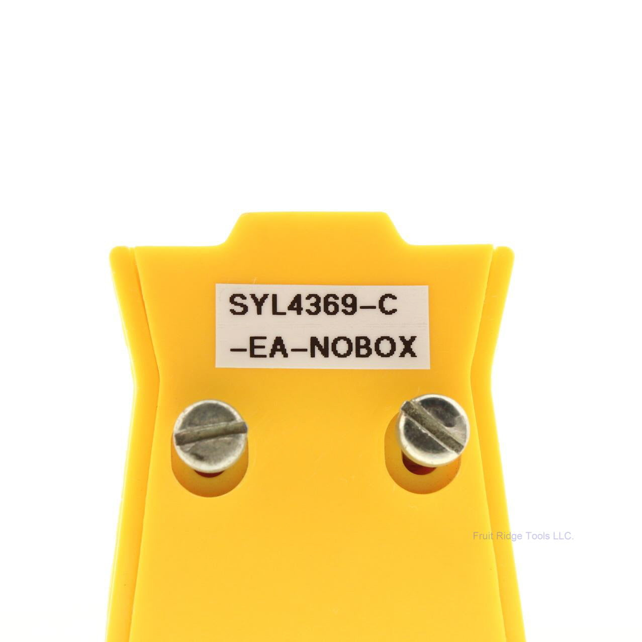 Sylvania Yellow 2-Piece Dead Front Grounding Connector w/ Cord Clamp 2P3W 20A