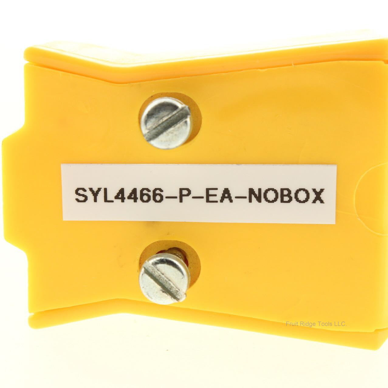 Sylvania Yellow 2-Piece Dead Front Grounding Plug w/ Cord Clamp 2P3W 20A 250V