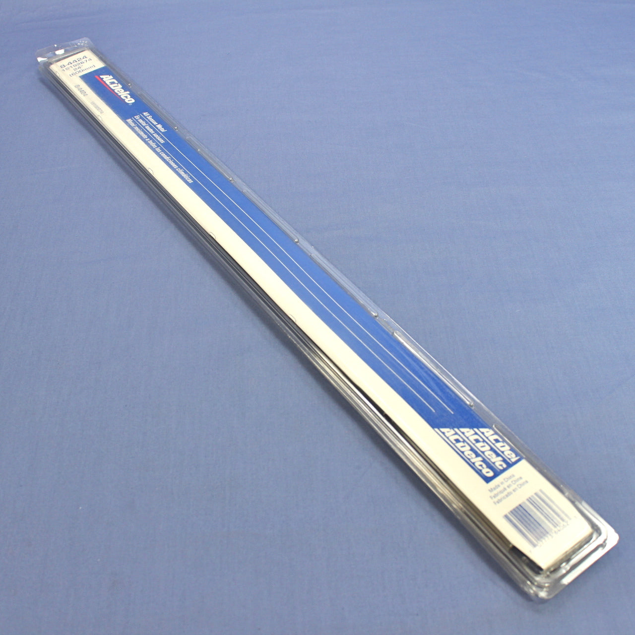 AC Delco 24" Advantage Peformance All Season Metal Windshield Wiper Blade 8-4424