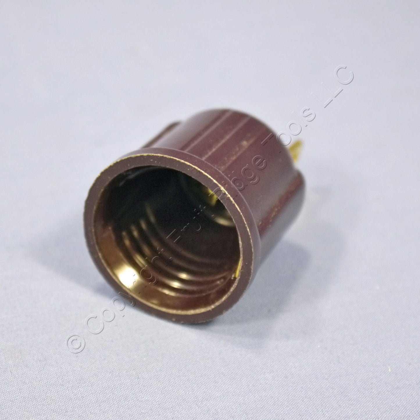 Brown Polarized Plug-In 600W Light Socket Outlet Adapter Lamp Holder Plug 31173