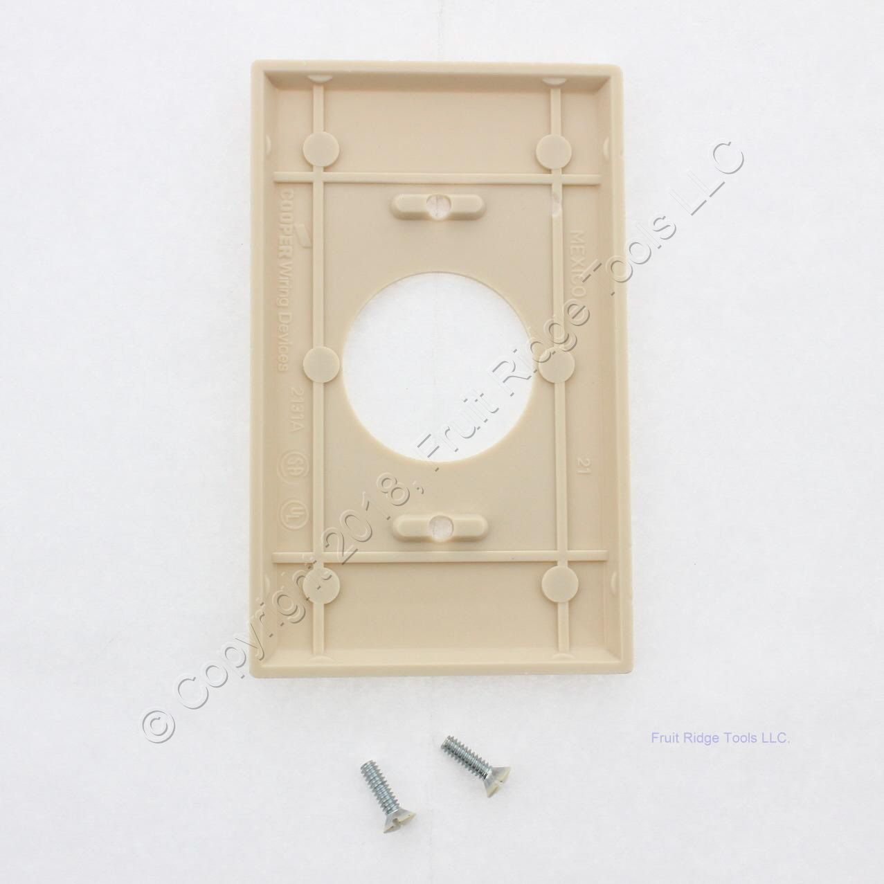 Ace 31224 Ivory 1-Gang Standard Thermoset 1.406" Hole Single Outlet Wallplates
