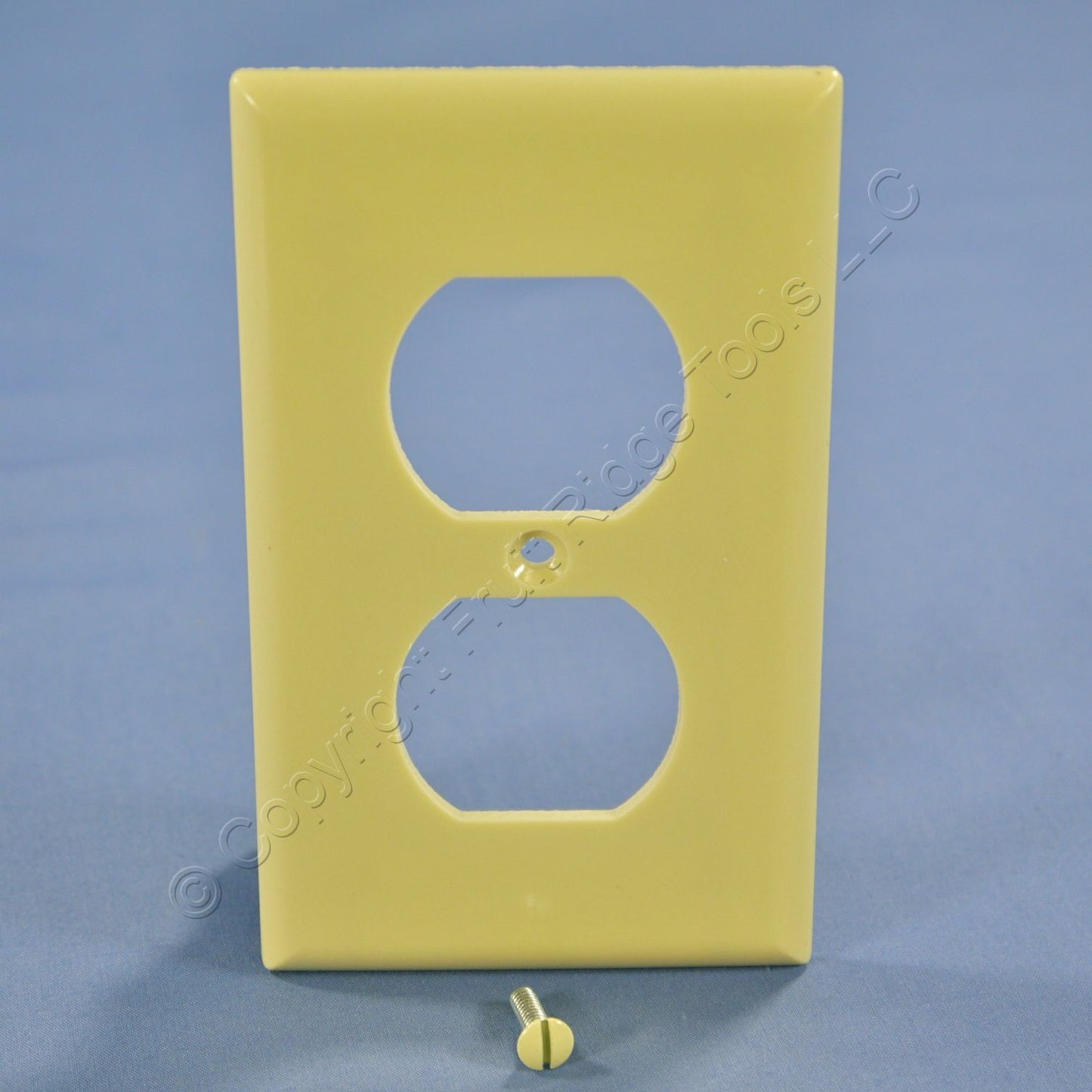 ACE 31226 Ivory 1-Gang Duplex Outlet Plastic Standard Wallplate Receptacle Cover