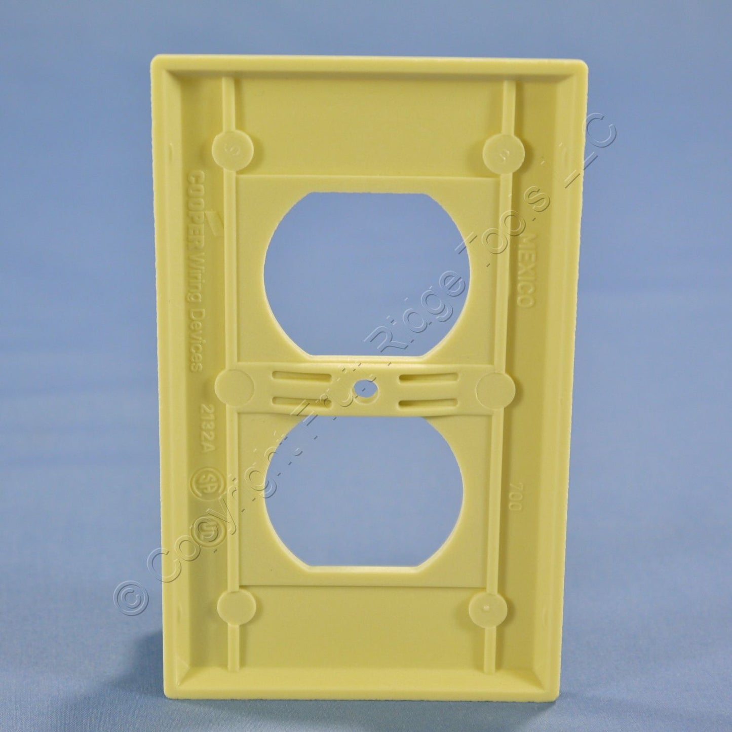 ACE 31226 Ivory 1-Gang Duplex Outlet Plastic Standard Wallplate Receptacle Cover