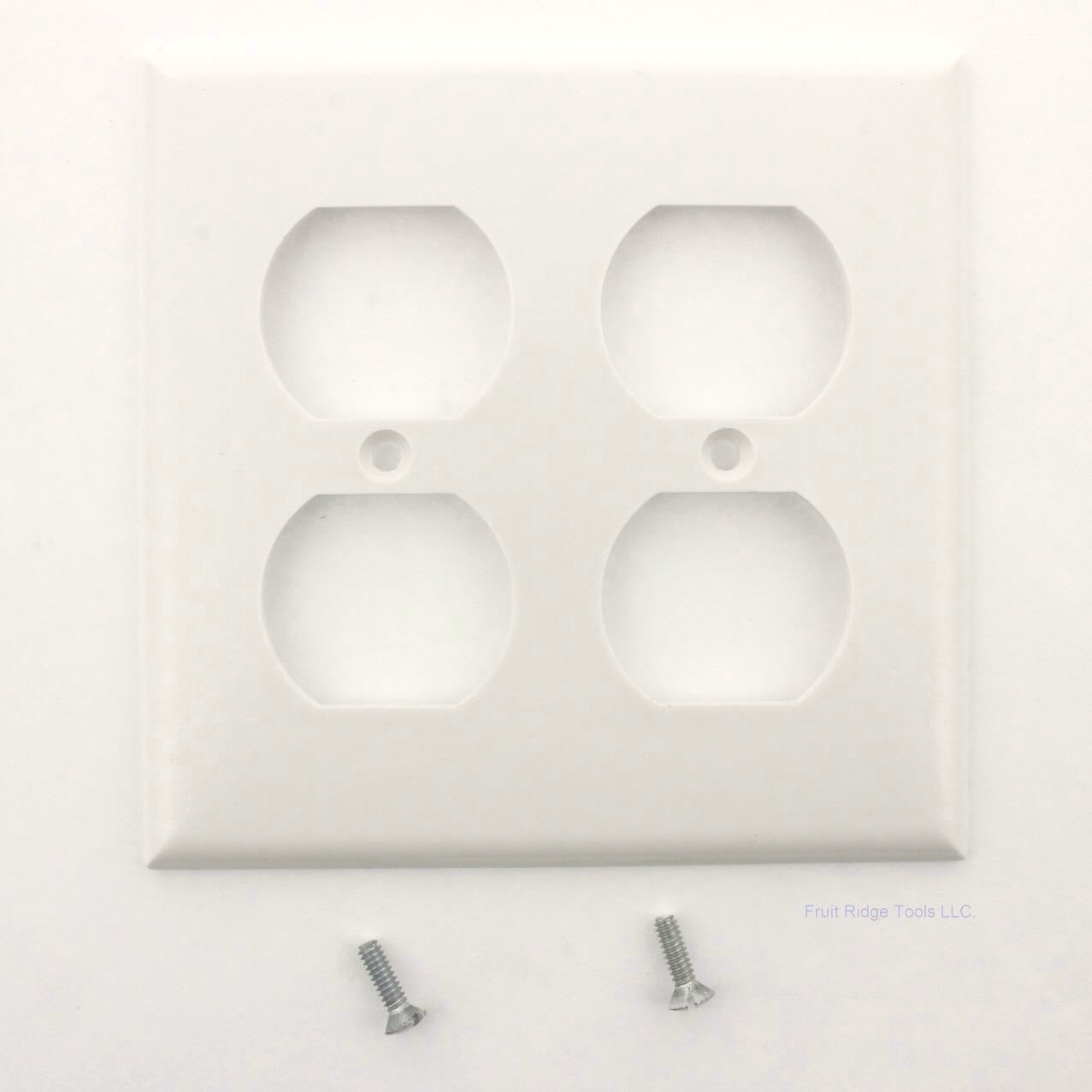 ACE 31597 White 2-Gang Duplex Outlet Plastic Standard Wallplate Receptacle Cover
