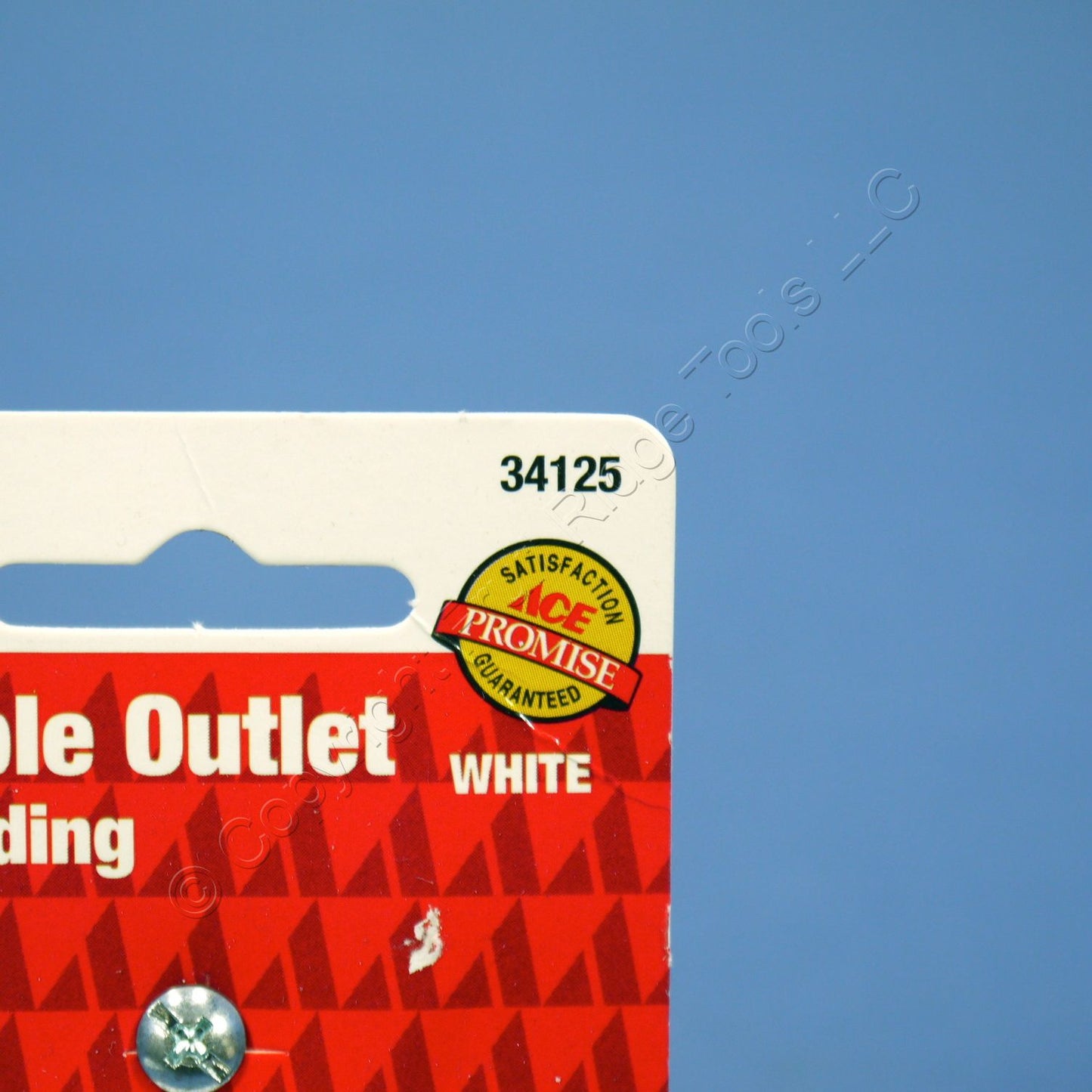 White Residential Duplex Receptacle Outlet Nema 5-15R 15A 125V Grounding 34125