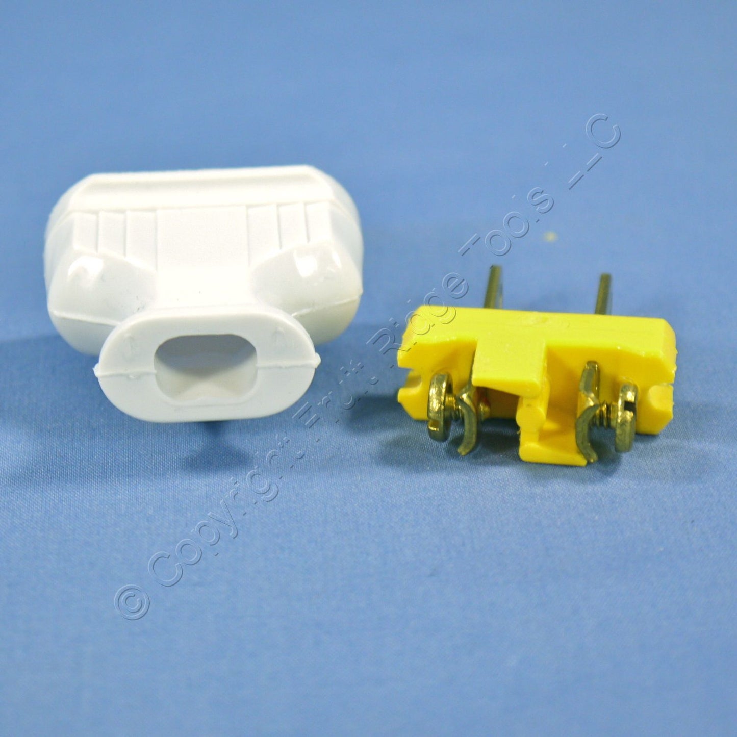 Ace Residential White EZ Grip Flat Handle Plug Nema 1-15P 1-15 15A 125V 34669-W