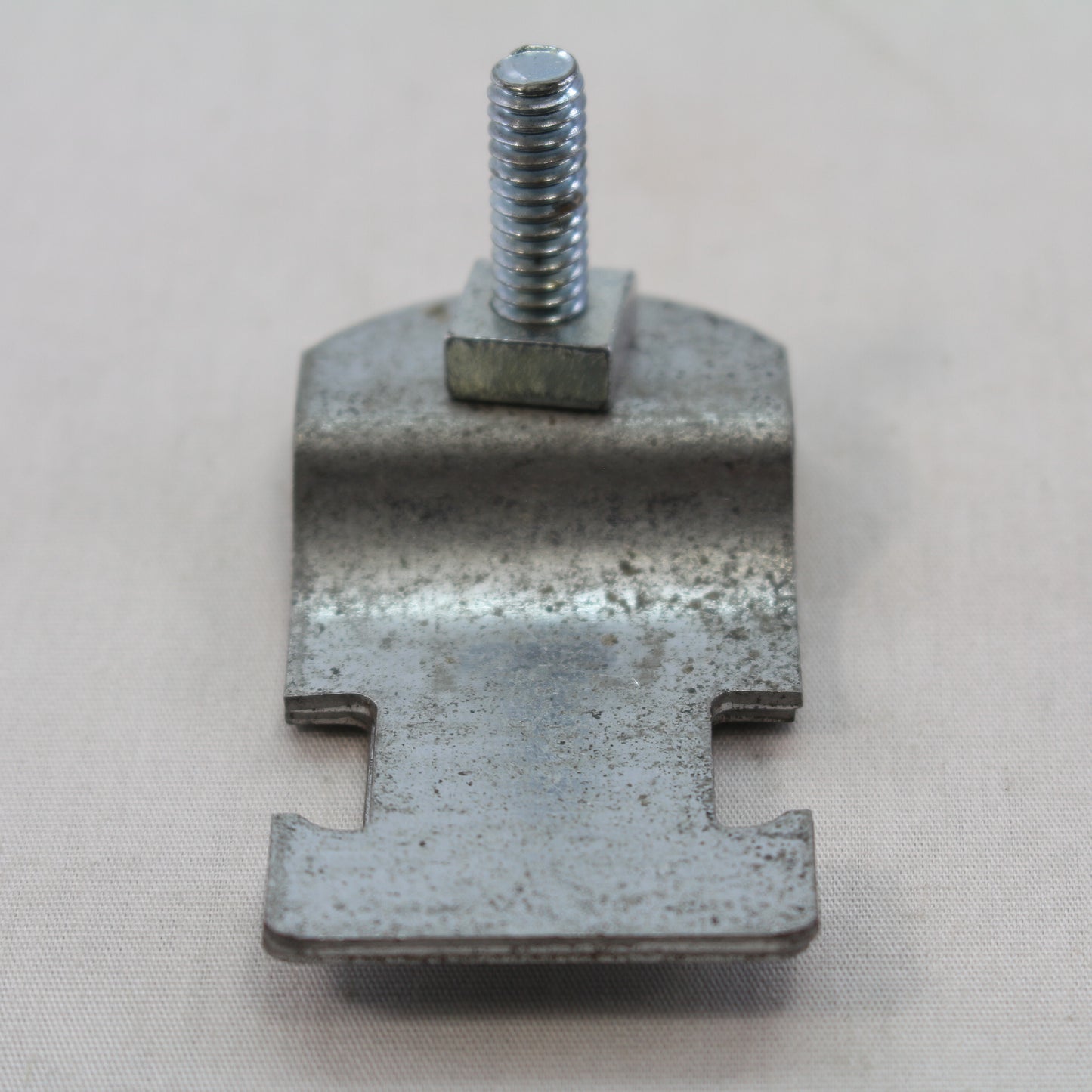 B-Line Zinc-Plated Carbon Steel Finish 1/2" Rigid Strut Strap Pipe Clamp B2008