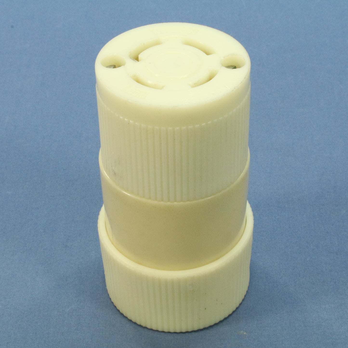 Bryant Non-Nema Locking Connector Twist Lock Female Plug 30A 3�Y Oldstyle 3433