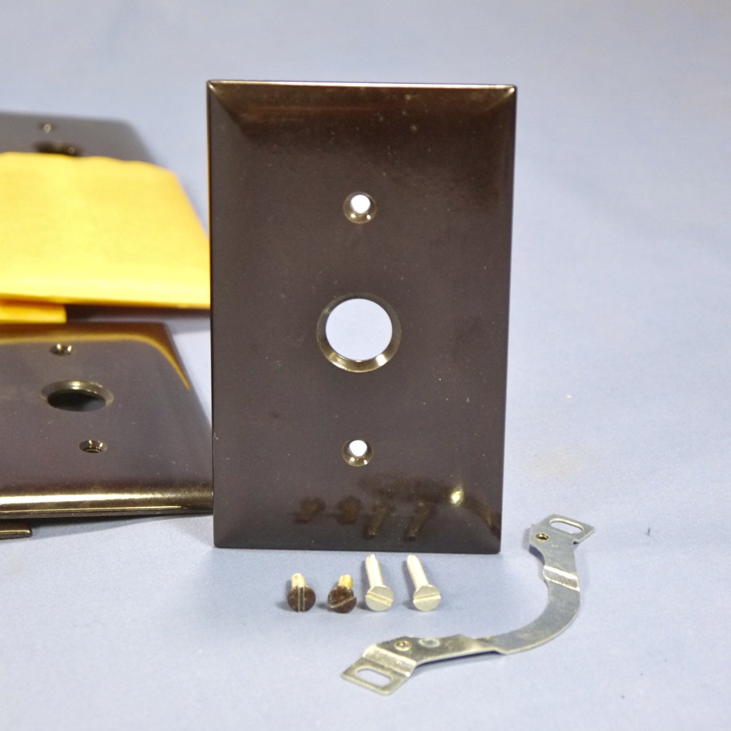 Bryant 71181 Brown 1G Cable Wallplate Telephone Cover Plates .406" Hole 20-Pack