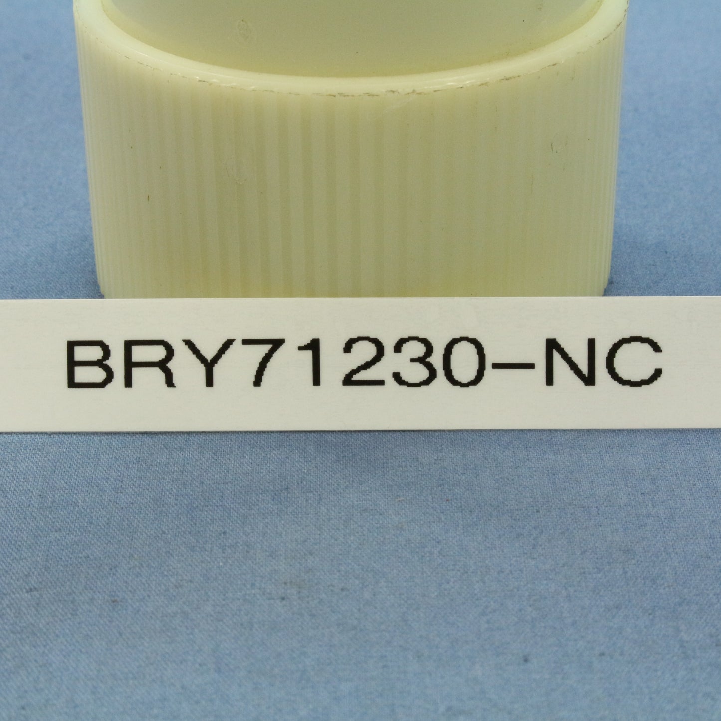 Bryant 71230-NC Nylon Turn Twist Locking Connector Nema L12-30R 30A 480V 3�