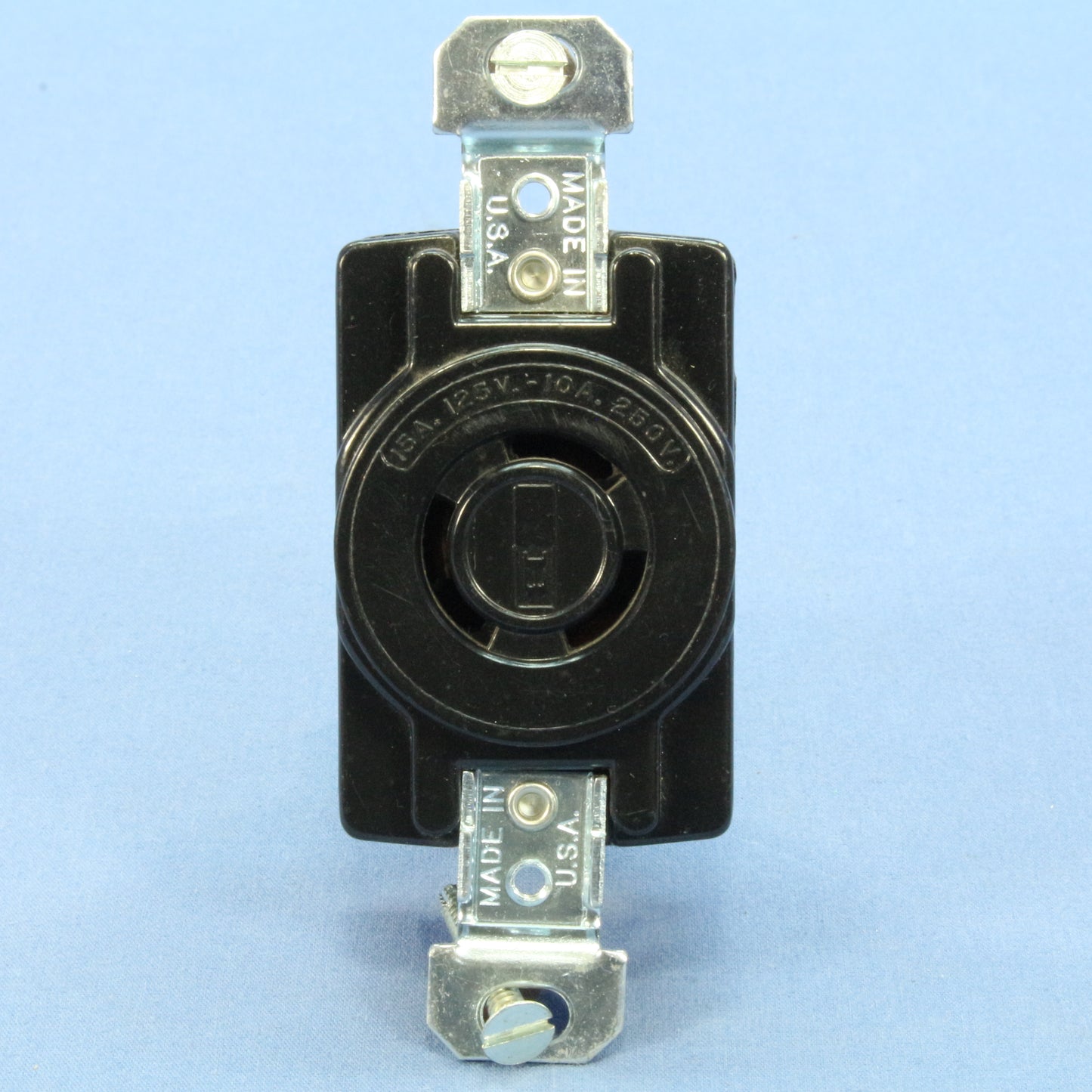 Bryant 7582 Non-NEMA 15A Twist Turn Locking Receptacle Bulk Outlet 125V/10A 250V