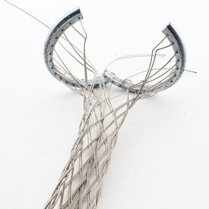 Bryant/Hubbell 6" Conduit Riser Grip Split Mesh 2.50-2.99" Cable Cord CSD250L6