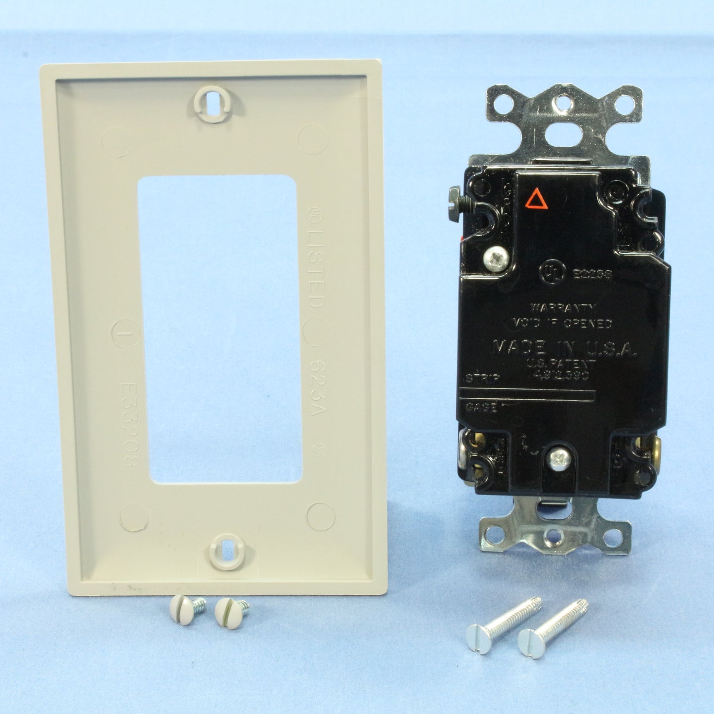 Bryant SP53TIGGRY Gray Isolated Ground SURGE Suppressor Duplex Receptacle 20A