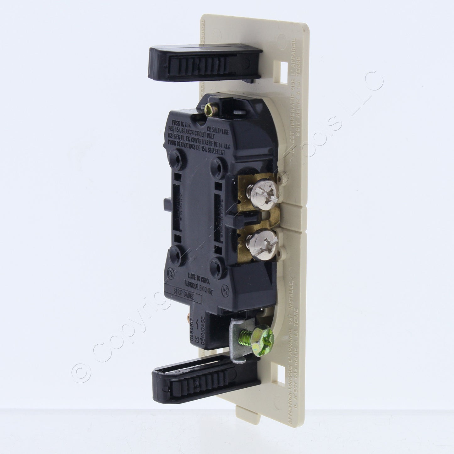 Cheetah 7000-C0I Ivory Outlet Duplex Straight Blade Receptacle 15A 125V