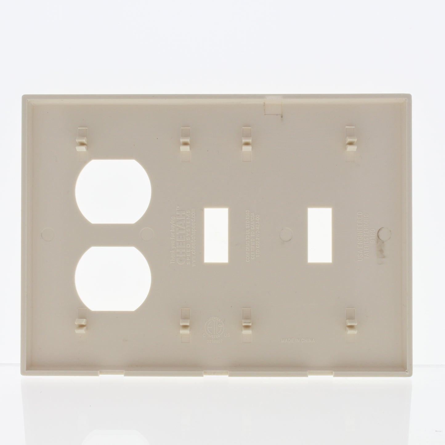 Cheetah PJ21C-C0T 3-Gang Toggle Duplex Receptacle Screwless Cover Wallplate 2pcs