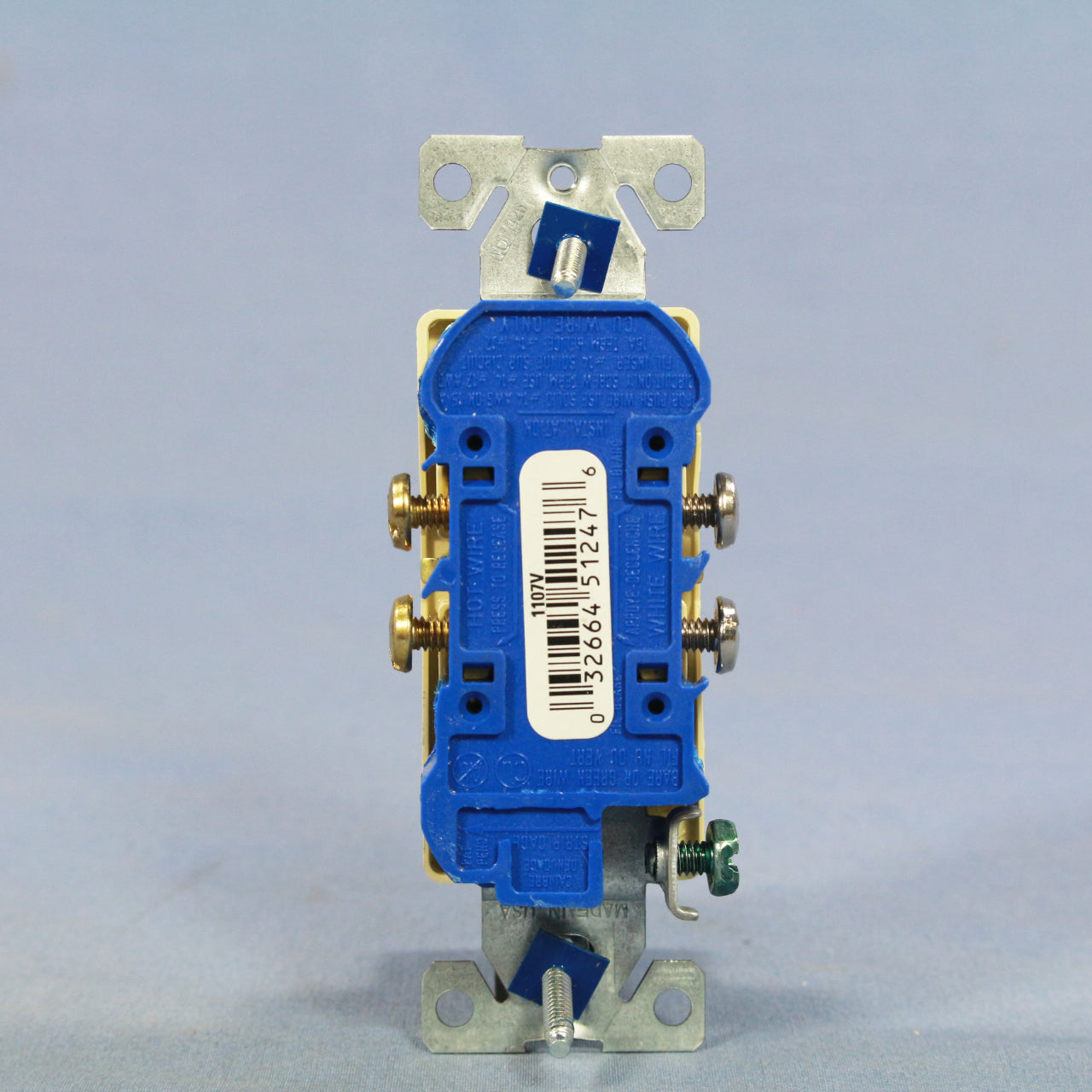 Cooper Ivory Decorator Receptacle Duplex Outlet Nema 5-15R 15A 125V Bulk 1107V