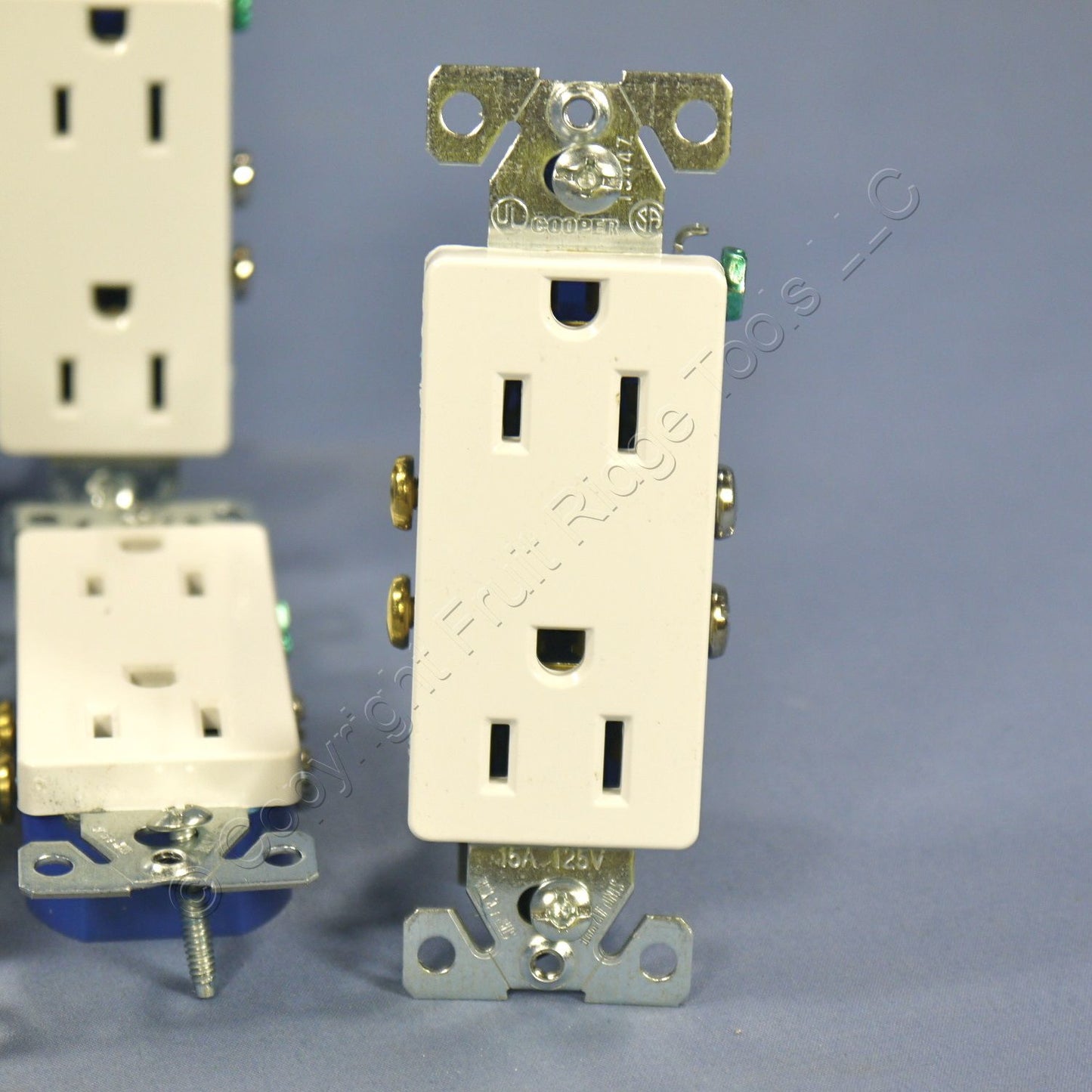 10 Cooper White Decorator Receptacle Duplex Outlets Nema 5-15R 15A 125V Boxed