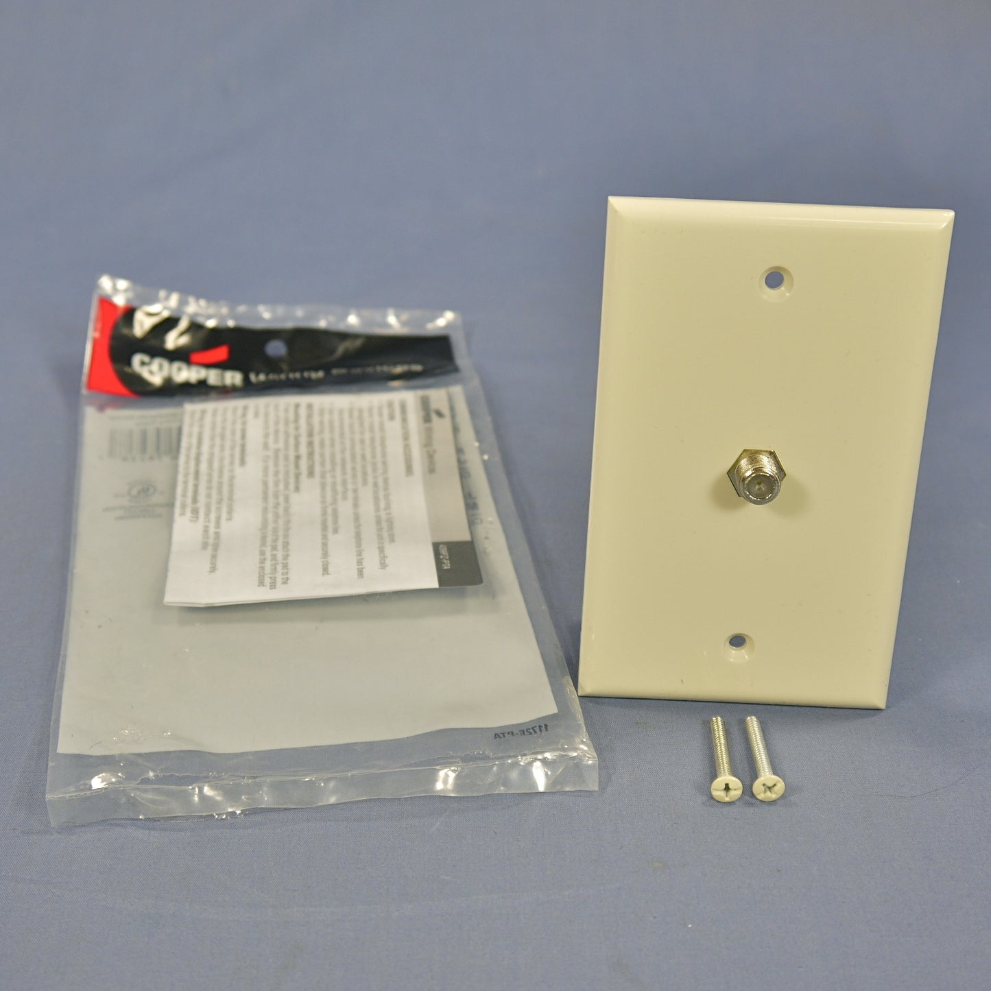 Cooper Light Almond Coaxial Cable Wall Plate Video Jack F-Type CATV 1172LA