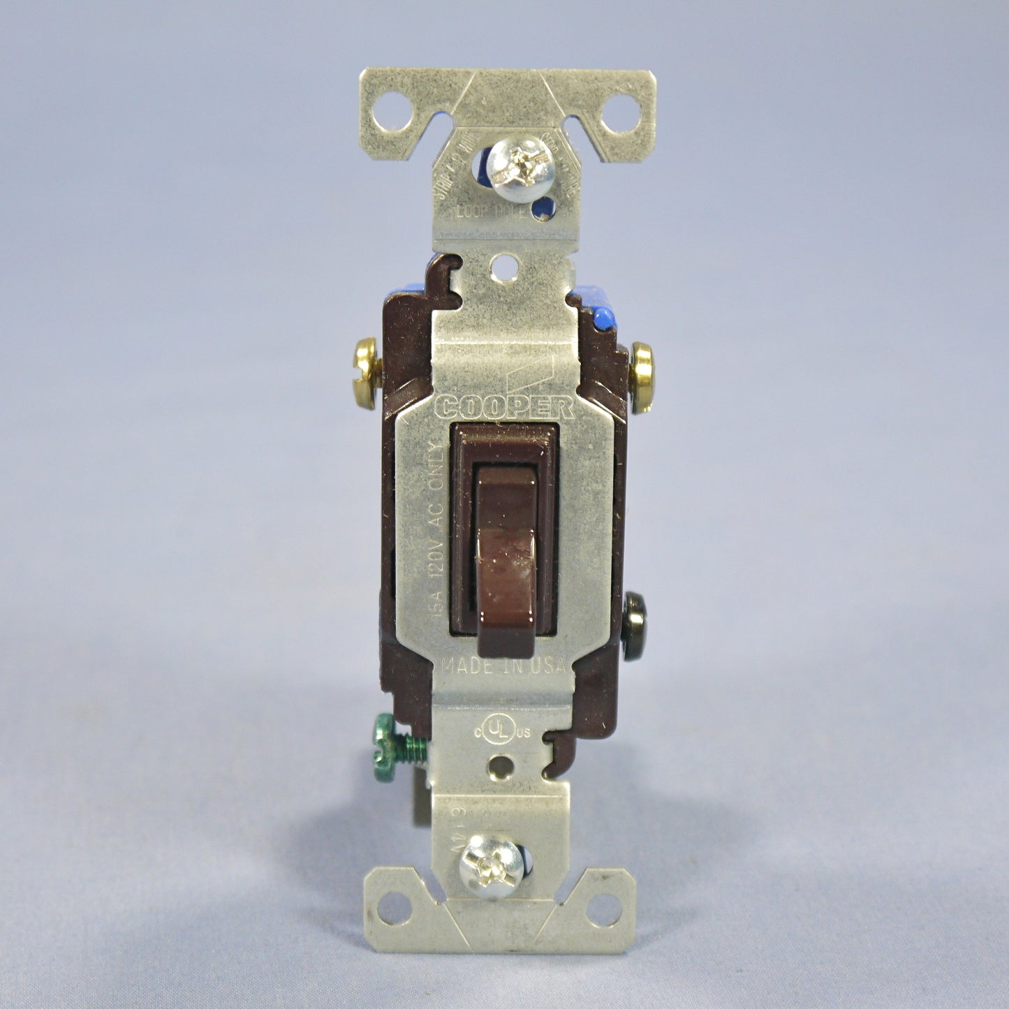 Cooper 1303-7B Brown Toggle Wall Light Switch 3-Way 15A 120V Bulk NEWSTYLE