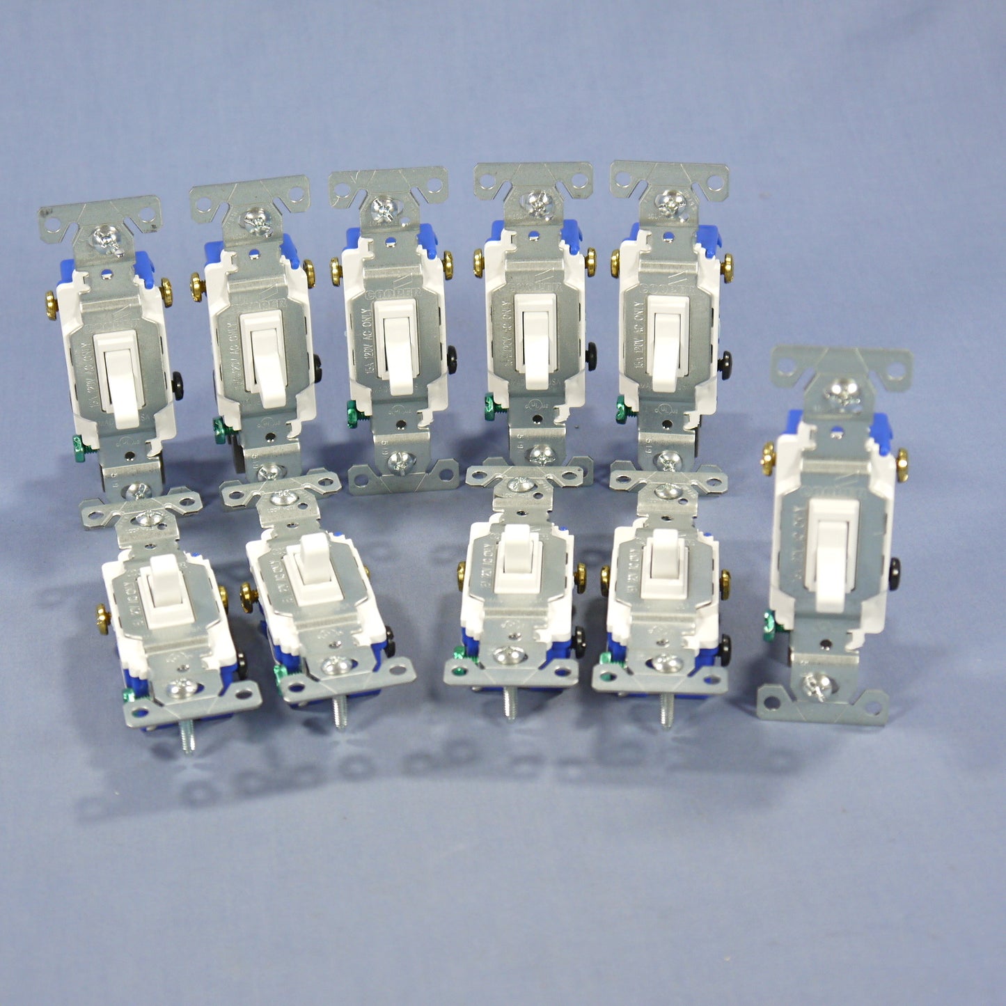 Cooper Wiring 1303-7W White 3-Way Toggle Wall Light Switches 15A 120V 10-pack
