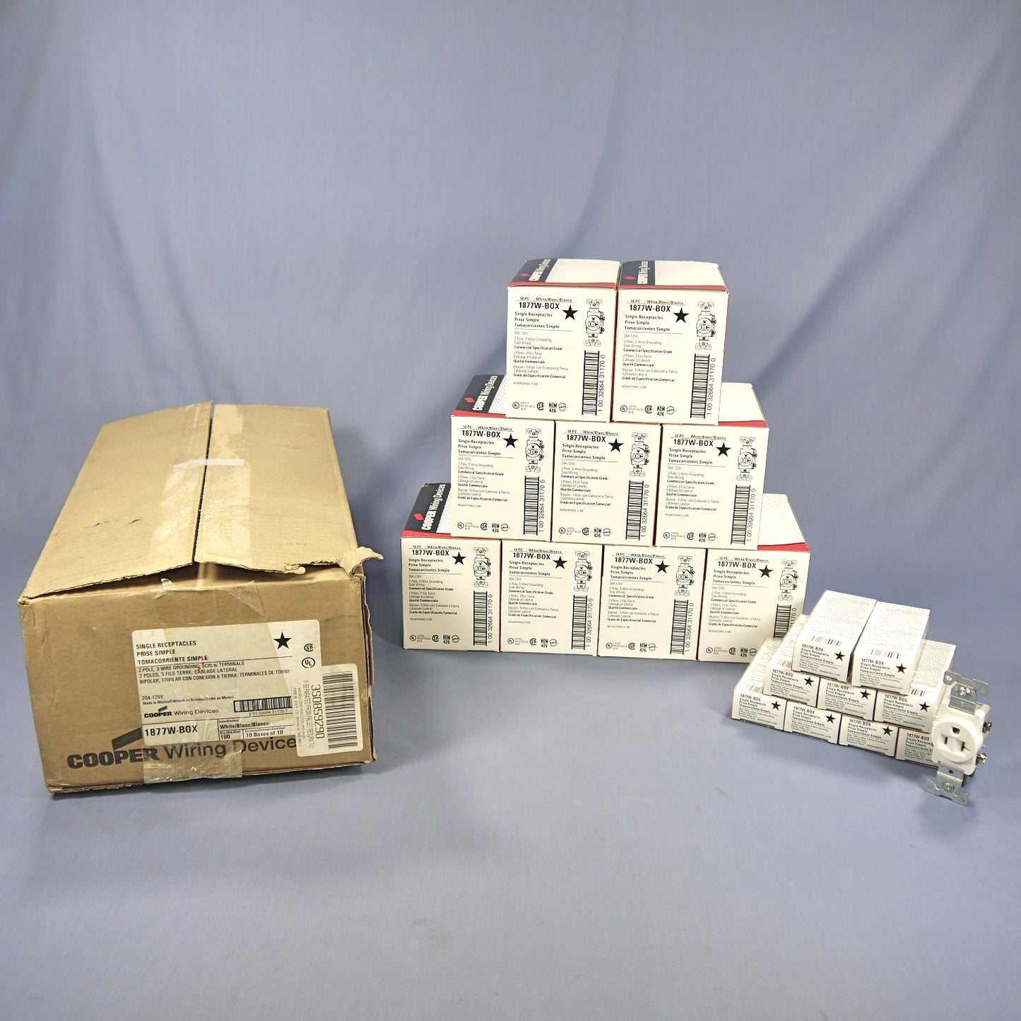 100 Cooper White Commercial Single Outlet Receptacles Nema 5-20R 20A 125V 1877W