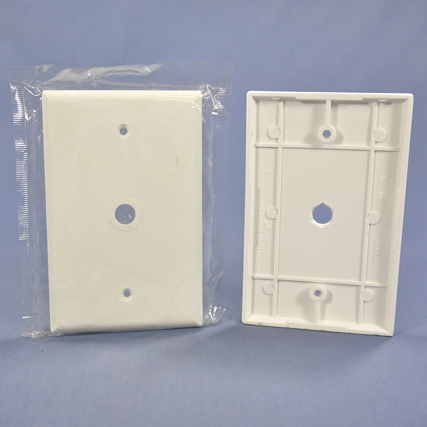 Cooper 2028W White 1-Gang Phone 3/8" Hole Cable Thermoset Midsize Wallplate 3pcs
