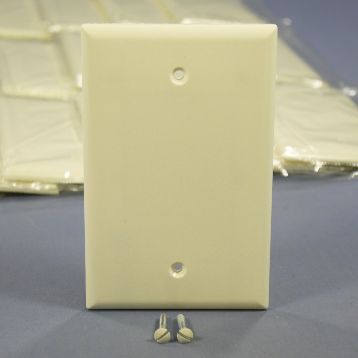 Cooper 2029A Almond 1-Gang Blank Plastic Mid-Size Wallplate Cover Box Mount 25pc