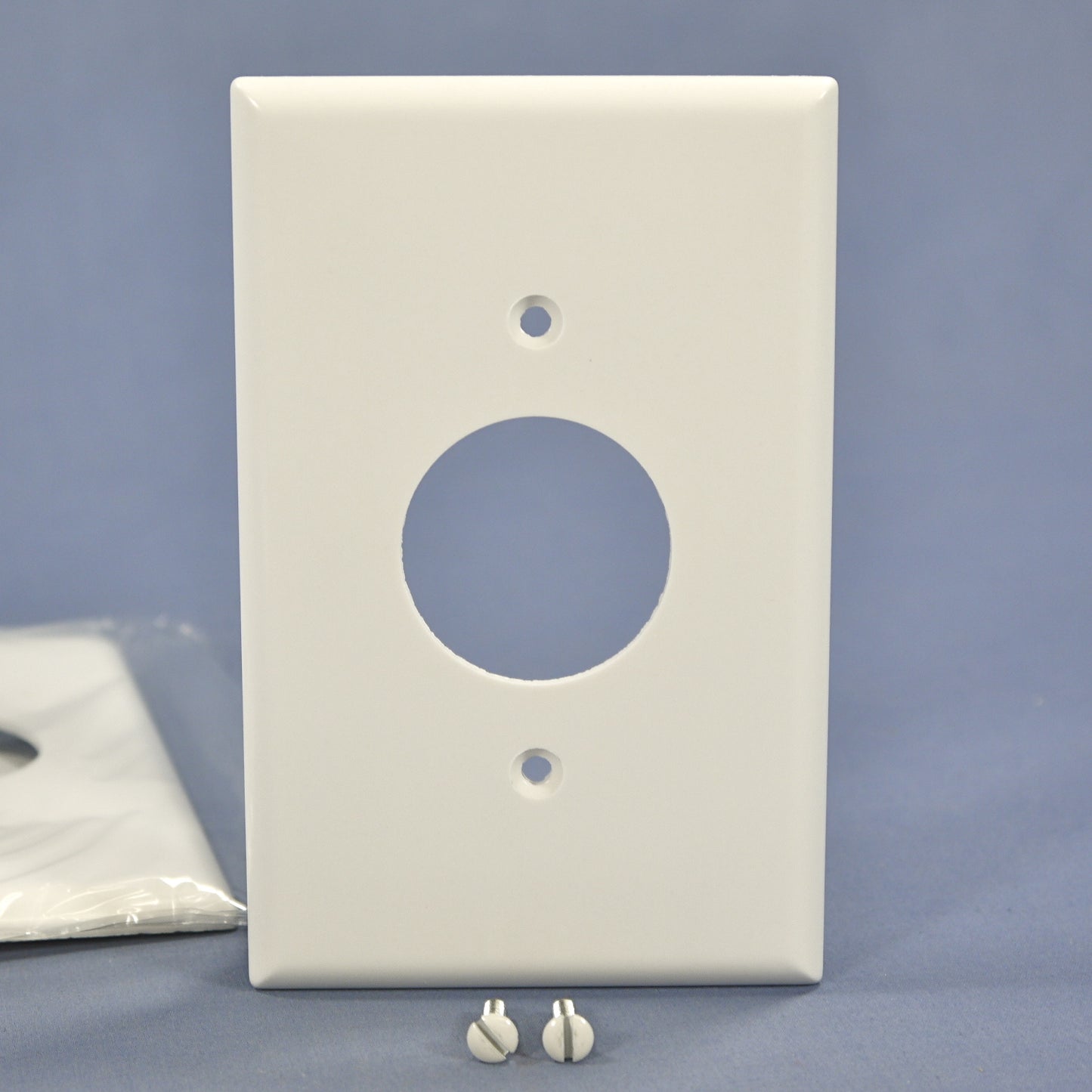 Cooper 2031W White 1-Gang Single 1.406" Receptacle Thermoset Mid-Size Cover 3pcs