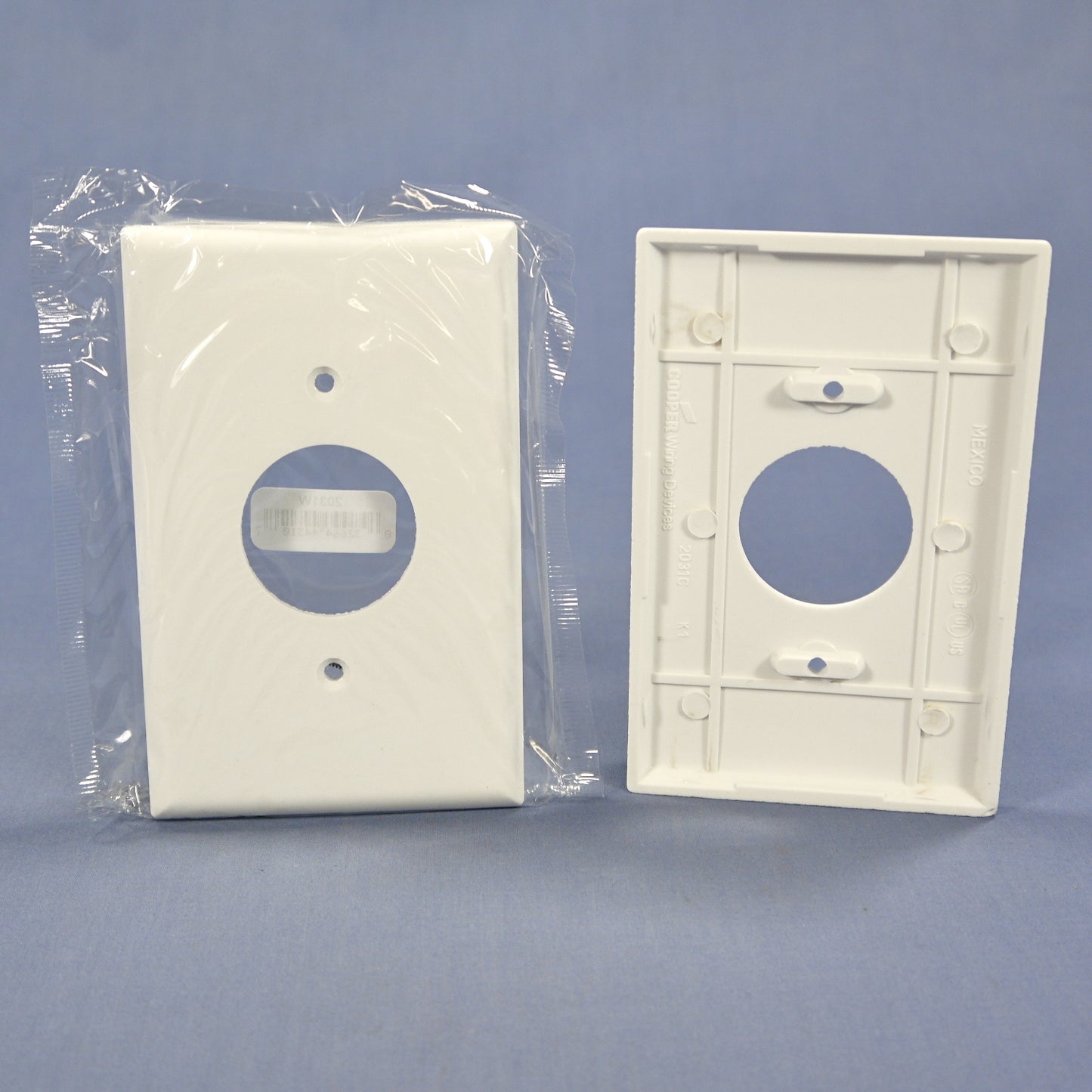 Cooper 2031W White 1-Gang Single 1.406" Receptacle Thermoset Mid-Size Cover 3pcs