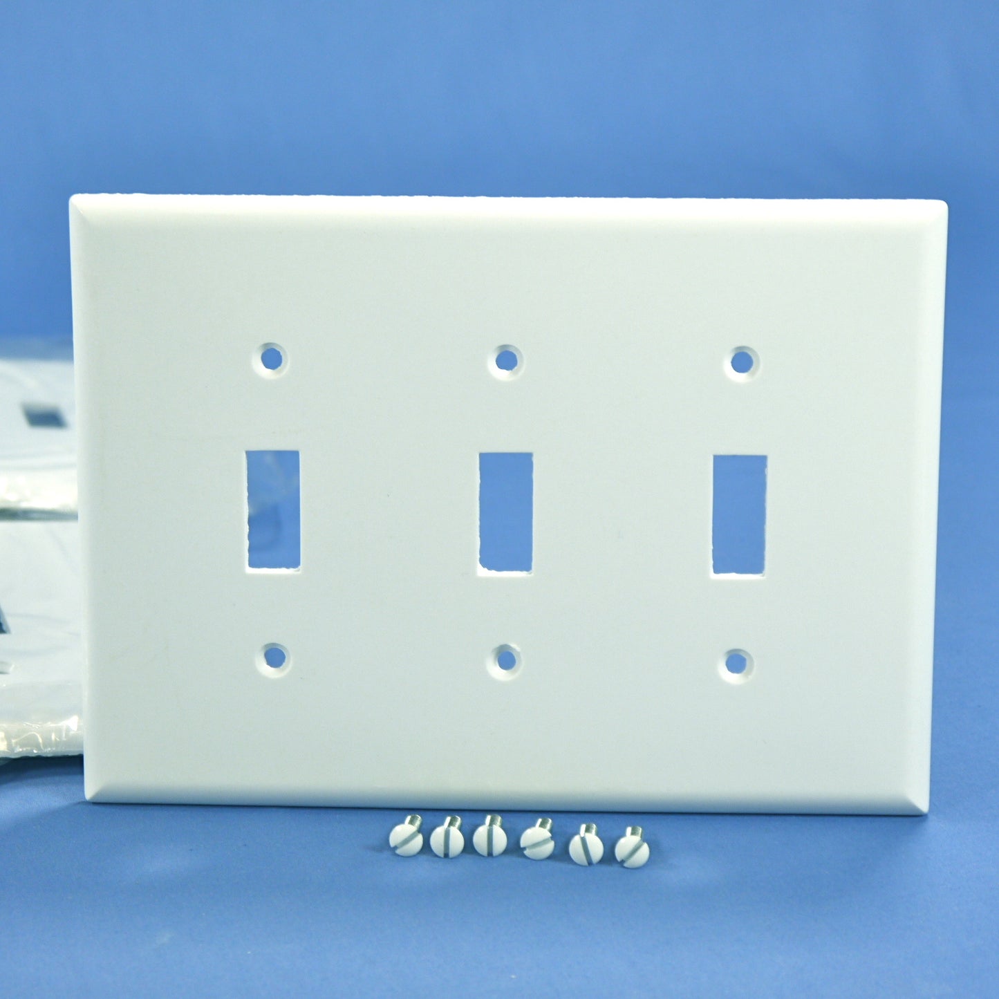 Cooper 2041W White 3-Gang Toggle Switch Flush Mid-Size Cover Thermoset Wallplate