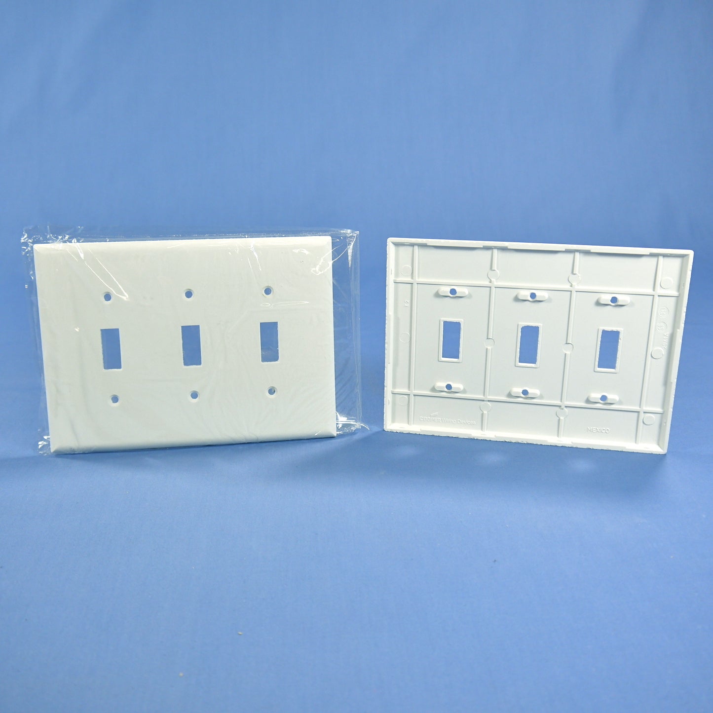 Cooper 2041W White 3-Gang Toggle Switch Flush Mid-Size Cover Thermoset Wallplate