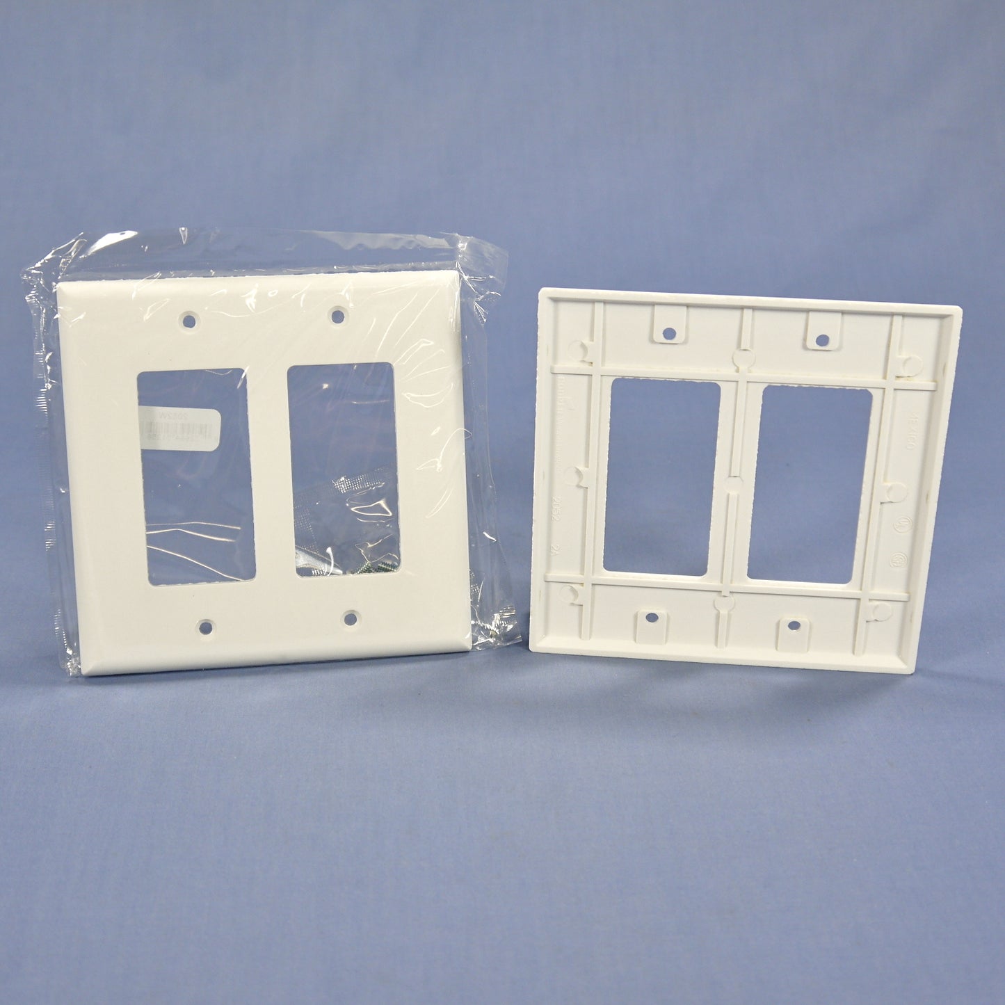 Cooper 2052W White 2-Gang Decorator Thermoset Wallplate GFCI Mid-Size Cover 2pcs
