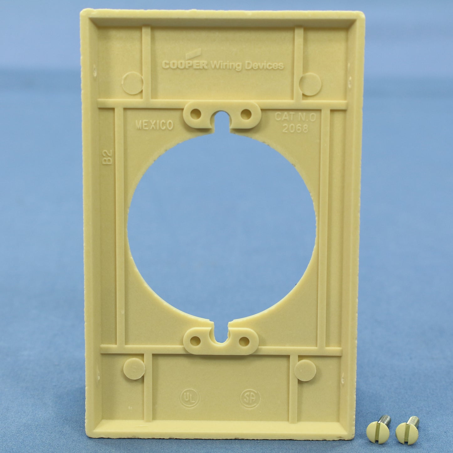 Cooper 2068V Ivory 1-Gang Range Cover Dryer 2.156 Receptacle Thermoset Wallplate