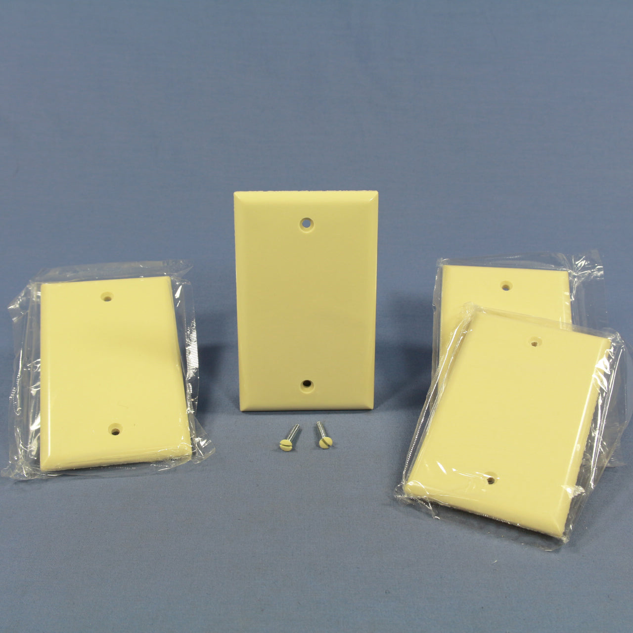Cooper 2129V Ivory Blank Cover 1-Gang Plastic Wallplate Cover Box Mount 4-Pack