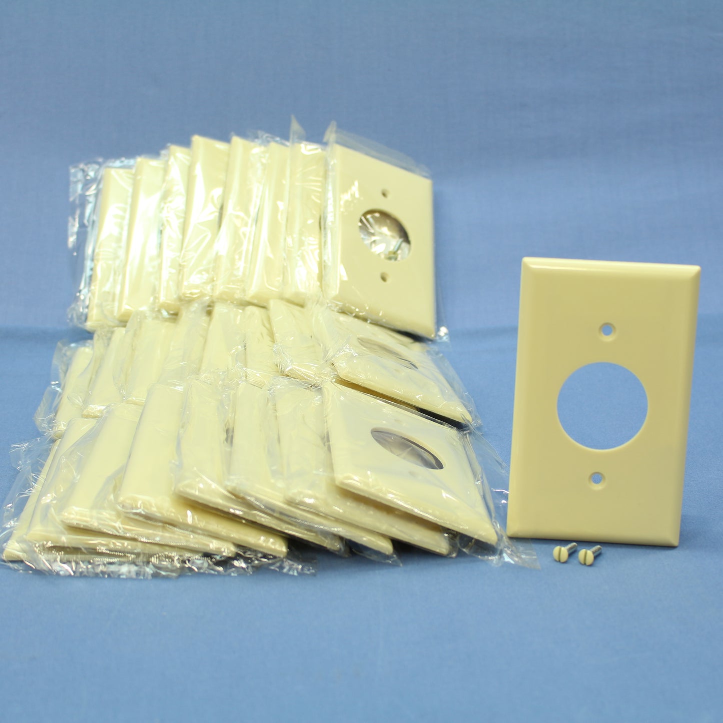 Cooper 2131V Ivory 1-Gang 1.406" Receptacle Single Outlet Thermoset Covers 25pcs