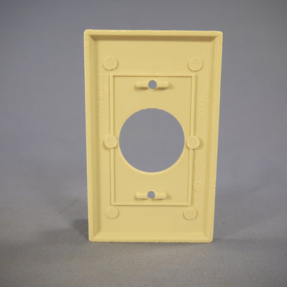 Cooper 2131V Ivory 1-Gang 1.406 Receptacle Single Outlet Thermoset Covers 4-Pack