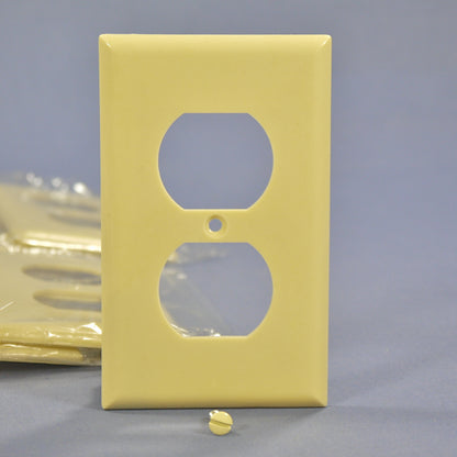 Cooper 2132V Ivory 1-Gang Outlet Duplex Receptacle Thermoset Wallplates 10pcs