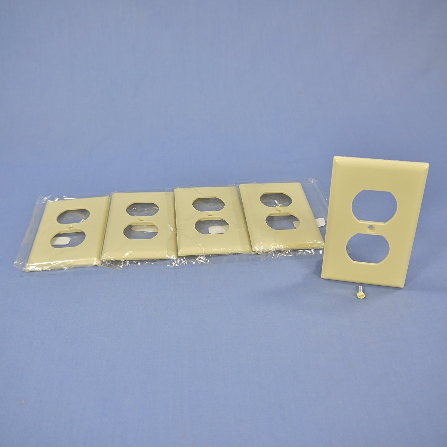 Cooper 2132V Ivory 1-Gang Duplex Outlet Plastic Standard Wallplate Covers 5-pack