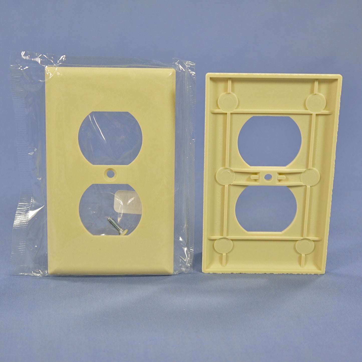 Cooper 2132V Ivory 1-Gang Duplex Outlet Plastic Standard Wallplate Covers 5-pack