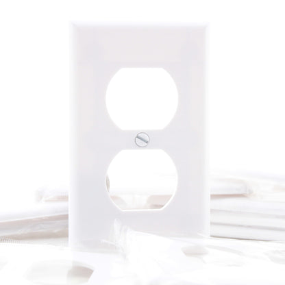 Cooper 2132W White 1-Gang Outlet Duplex Receptacle Thermoset Wallplates 10pcs