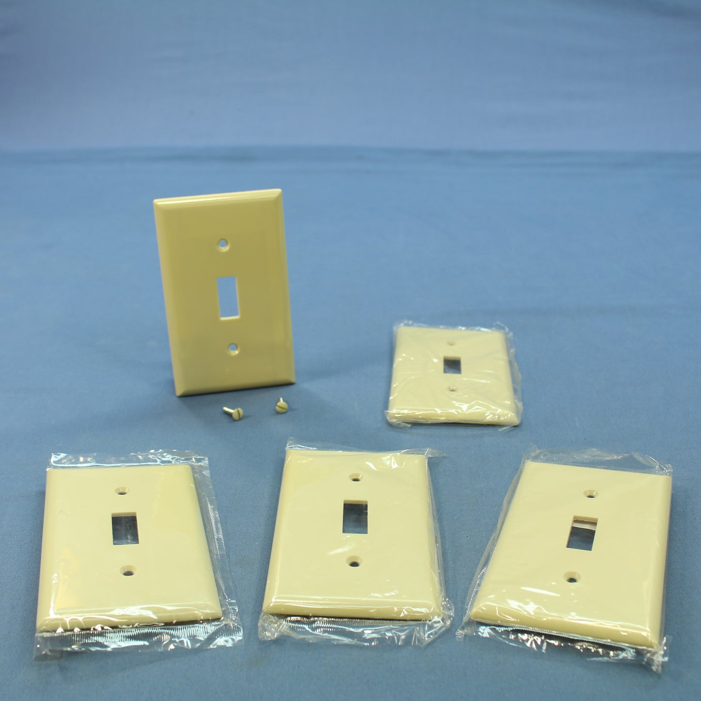 Cooper 2134V Ivory 1-Gang Toggle Switch Thermoset Wallplates Plastic Cover 5pcs