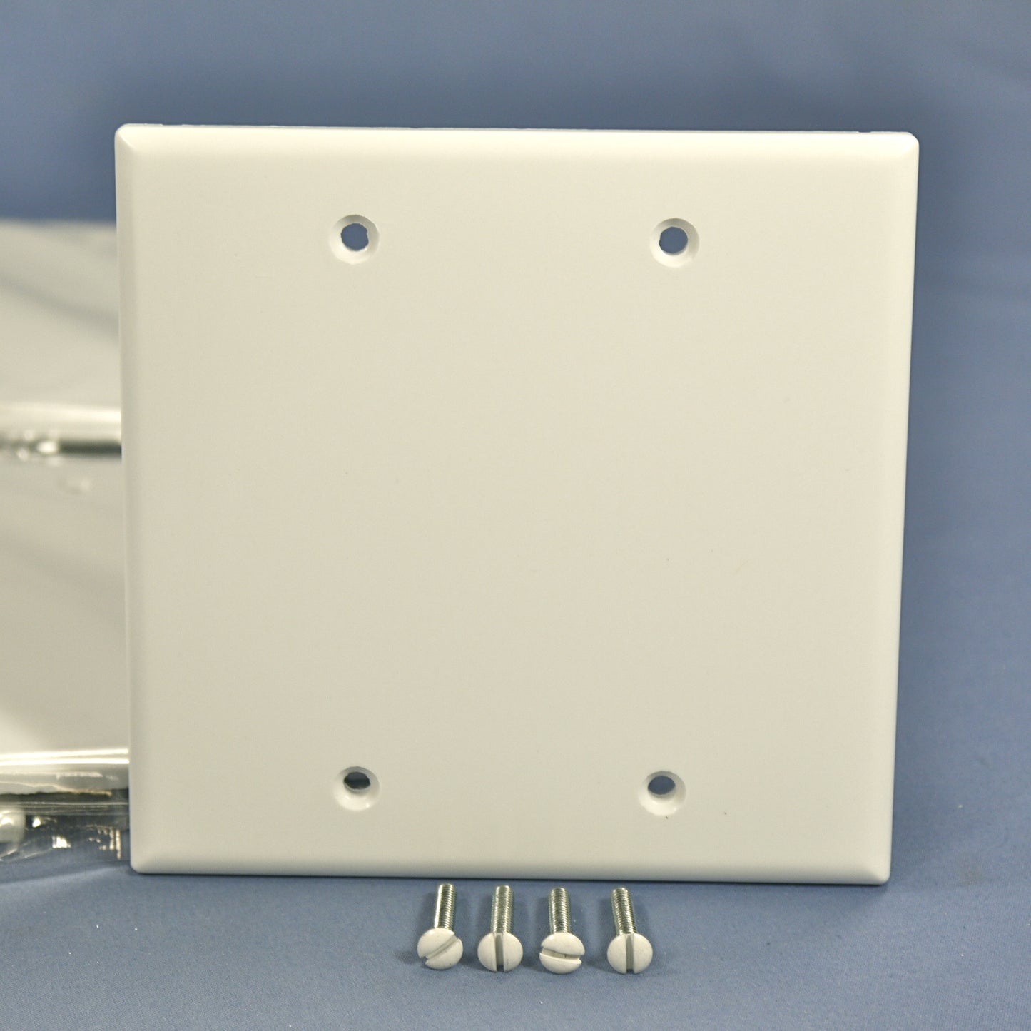 Cooper 2137W White 2-Gang Blank Plastic Standard Wallplate Cover Box Mount 10pcs