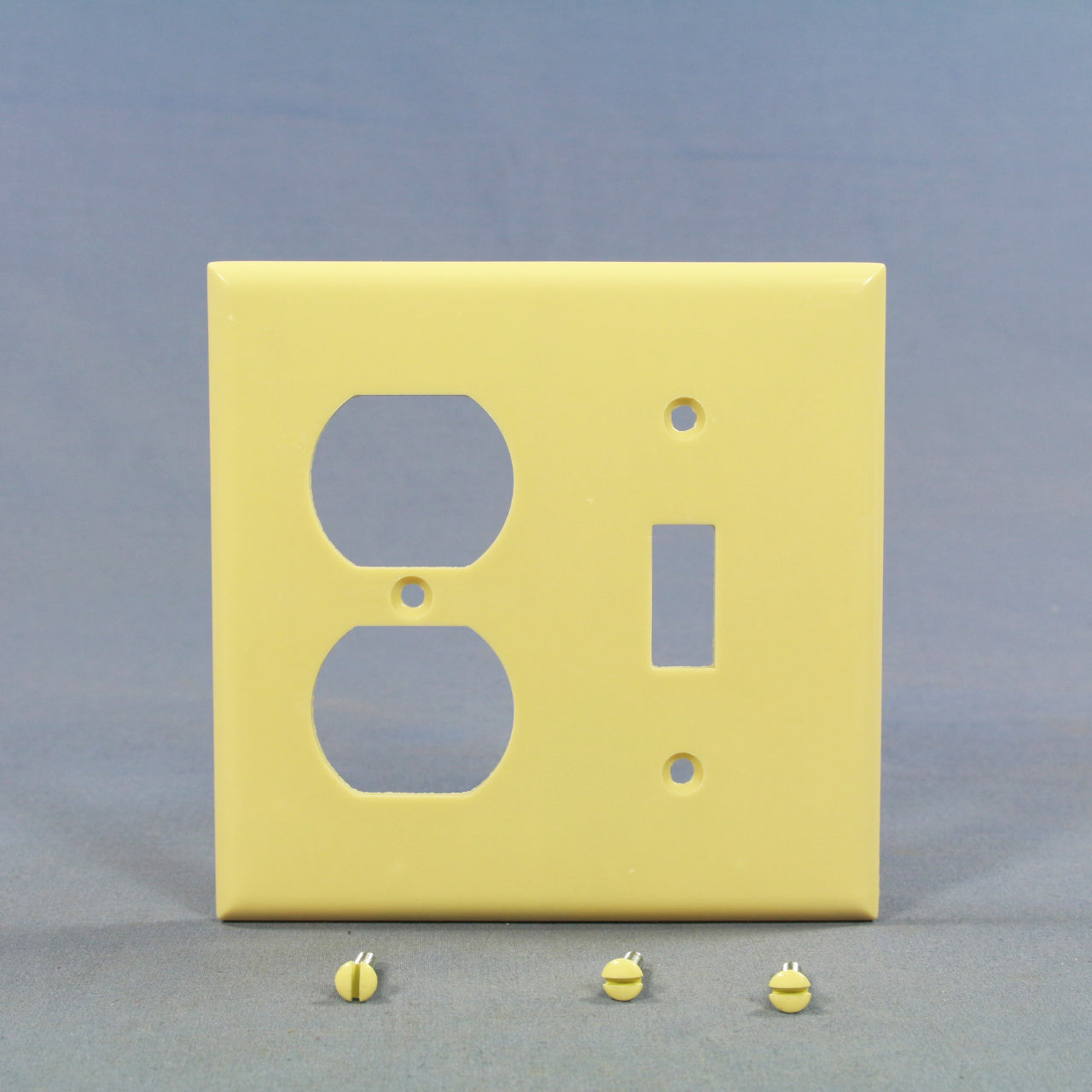 Cooper 2138V Ivory 2-Gang Toggle Switch Receptacle Outlet Thermoset Wallplate