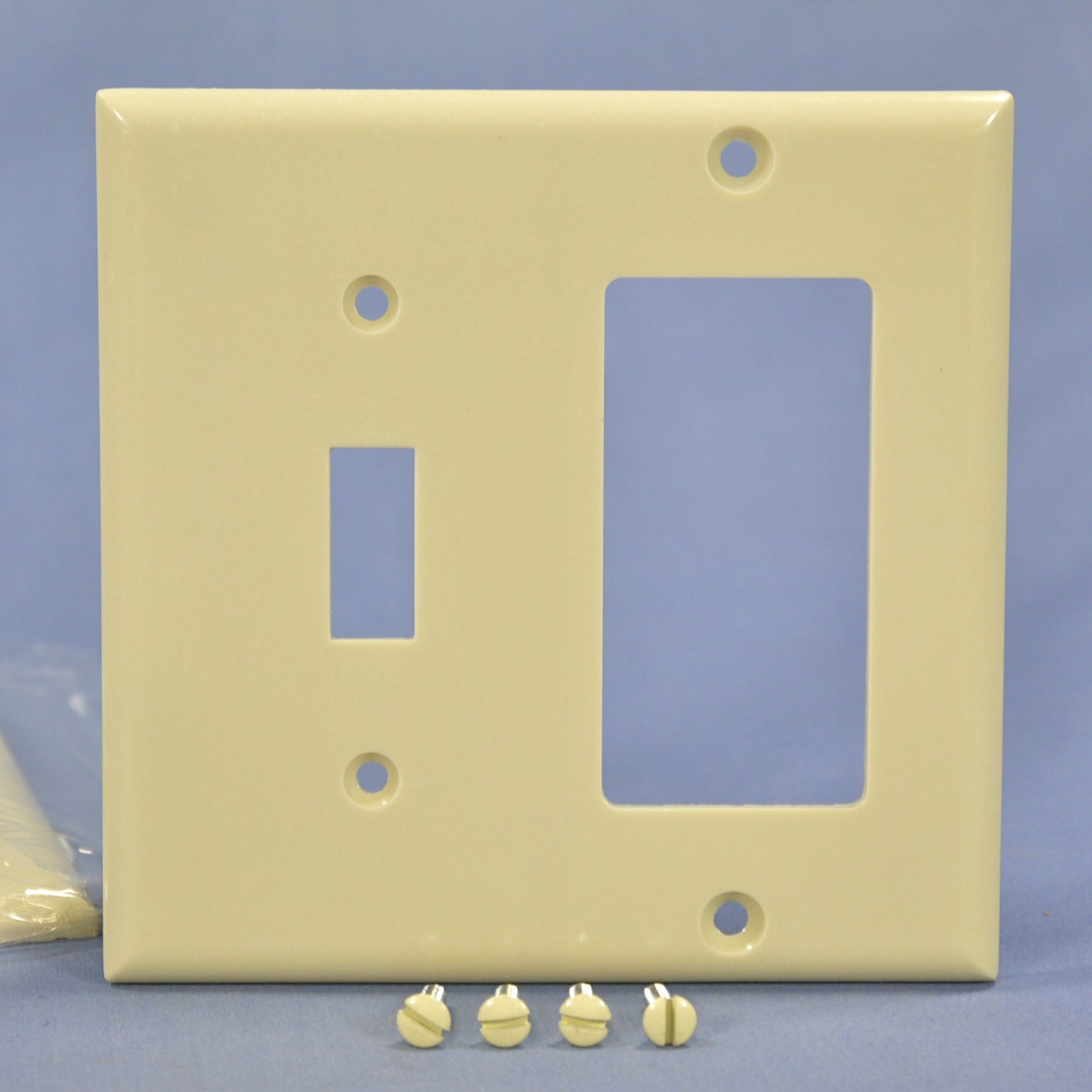 Cooper 2153V Ivory 2-Gang Toggle Decorator Plastic Standard Wallplate Cover 3pcs