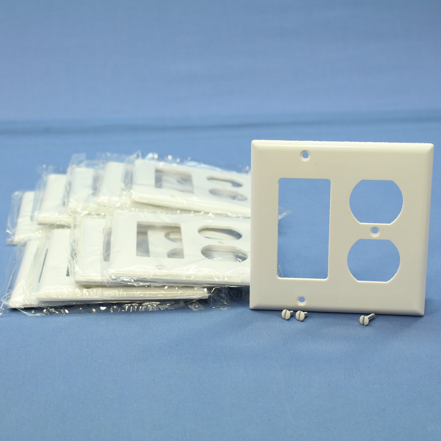 Cooper 2157W White 2-Gang Decorator GFCI Duplex Outlet Thermoset Cover 10-Pack