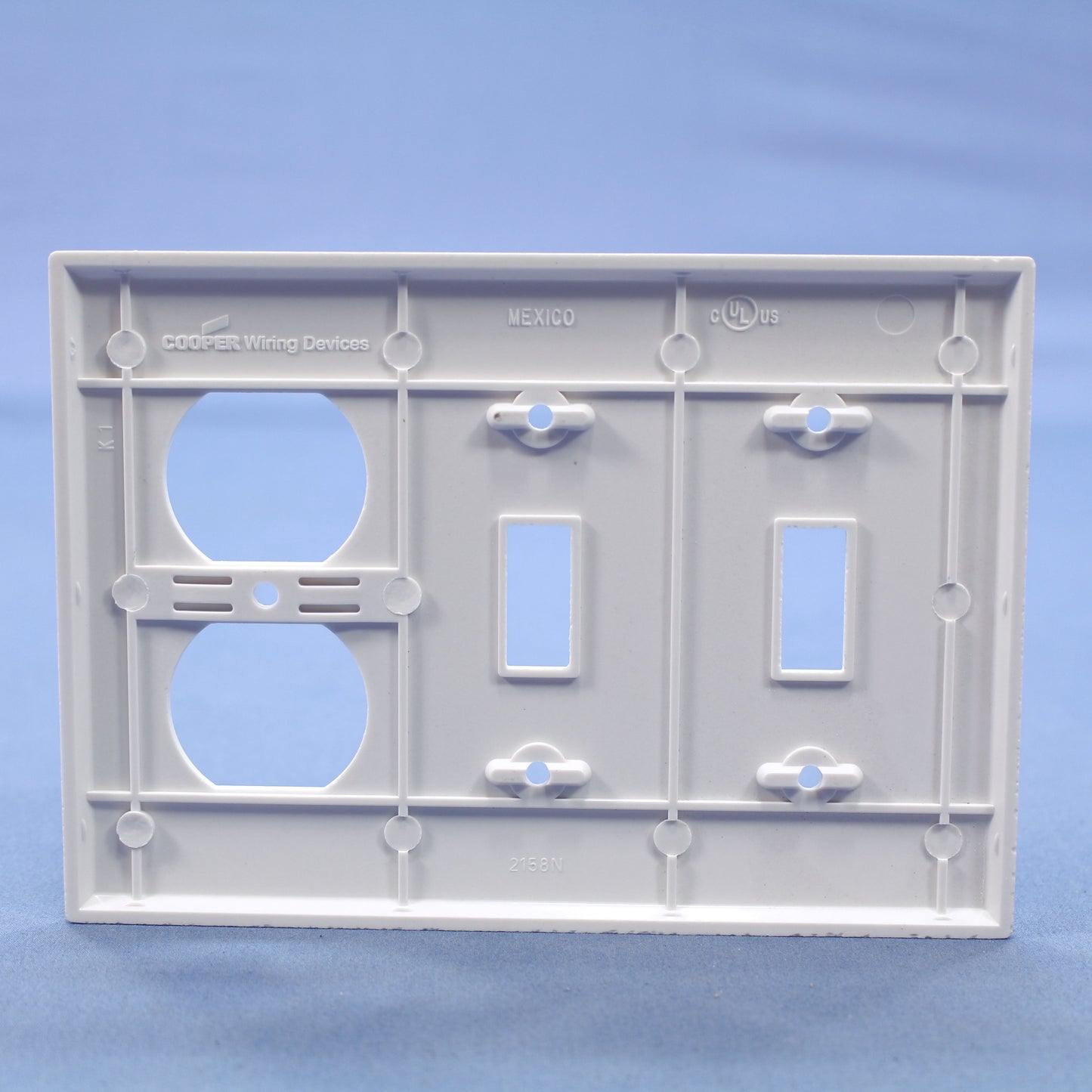 Cooper 2158W White 3-Gang Toggle Switch Duplex Receptacle Thermoset Covers 15pcs
