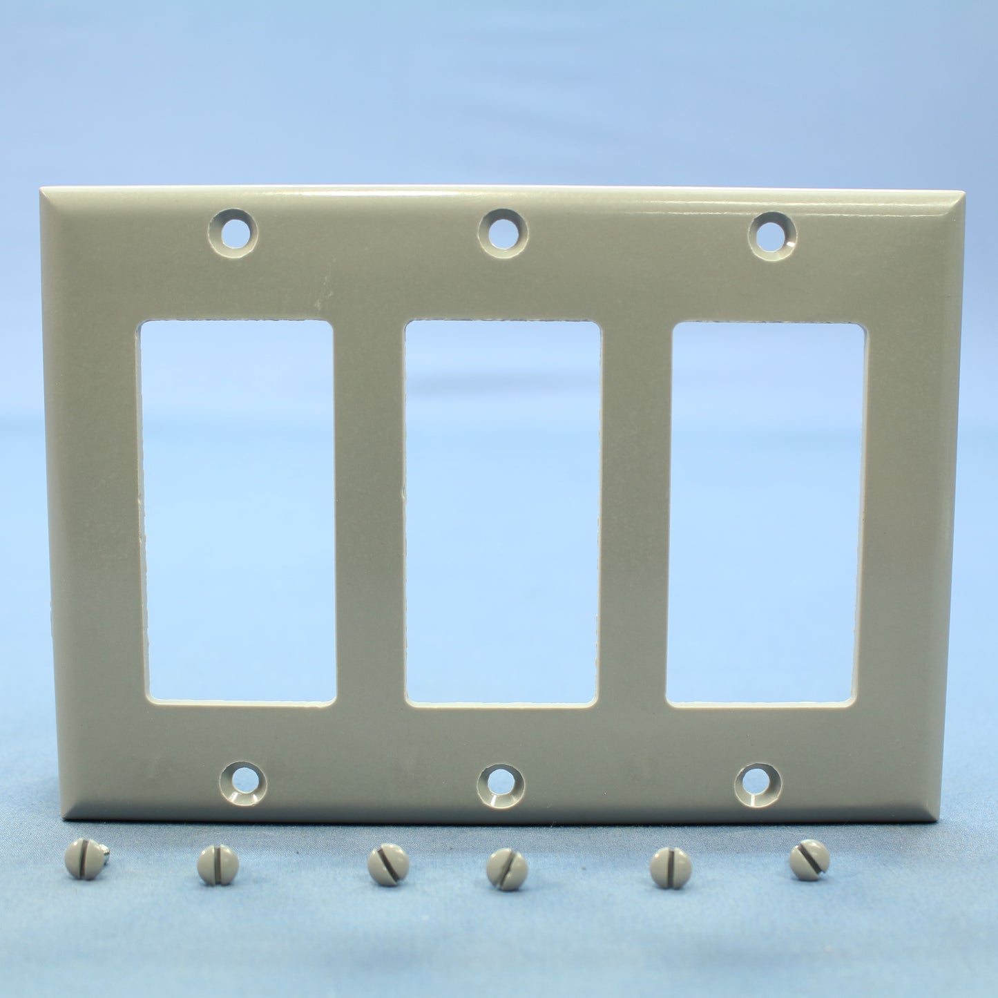 Cooper Gray Standard Decorator 3-Gang Thermoset Wallplate GFCI GFI Cover 2163GY