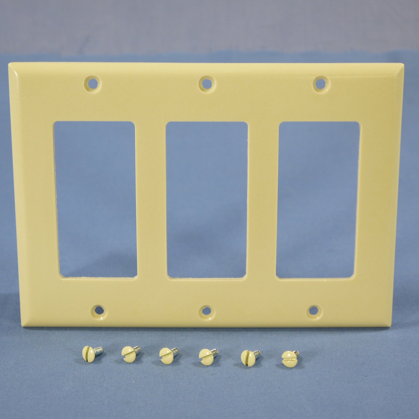 Cooper 2163V Ivory 3-Gang Standard Decorator Thermoset Wallplate GFCI GFI Cover