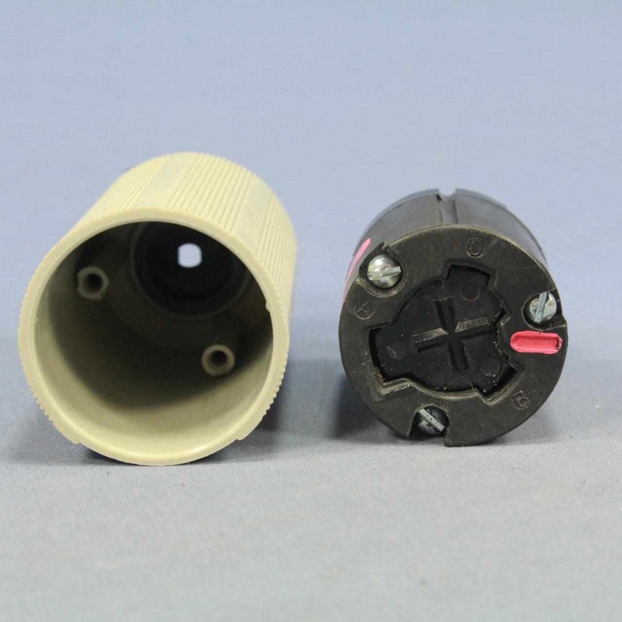 Cooper 23002N Gray Power-Lock Flanged 20A 125V Inlet Connector 10A 250VDC 480VDC